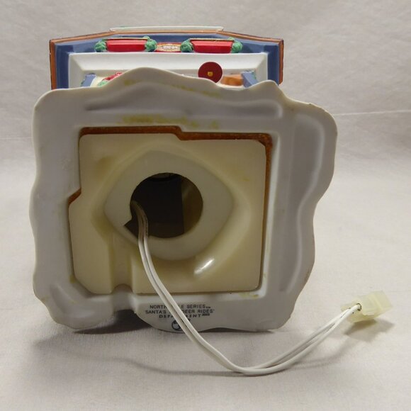 Dept 56 Santa's Reindeer Rides North Pole Series Christmas Village House 2002 - Picture 8 of 11